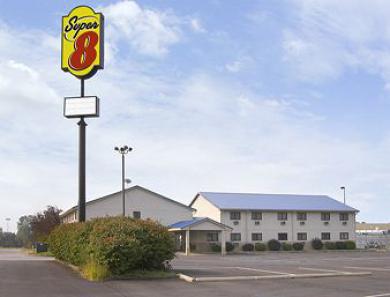 Hotel Super 8 By Wyndham Emerson
